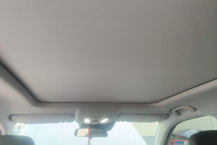 Used CHANGAN OSHAN Z6 2022 Blue Whale 1.5T DCT Luxury Model Headliner