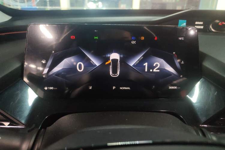 Used CHANGAN OSHAN Z6 2022 Blue Whale 1.5T DCT Smart Edition Instrument Cluster