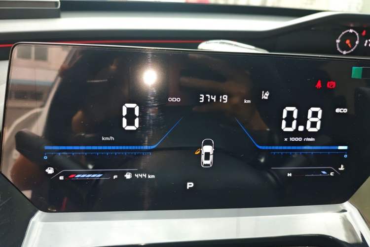 Used CHANGAN OSHAN Z6 2022 Blue Whale 1.5T DCT Luxury Model Instrument Cluster