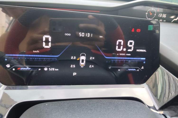Used CHANGAN OSHAN Z6 2022 Blue Whale 1.5T DCT Luxury Model Instrument Cluster