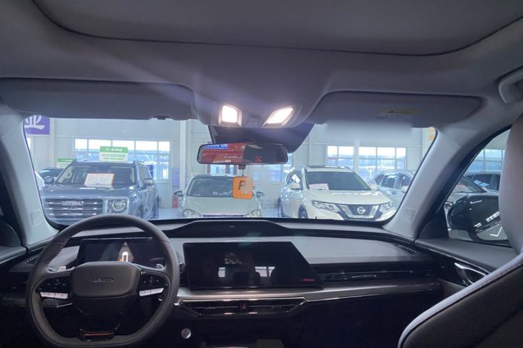 Used CHANGAN OSHAN Z6 2022 Blue Whale 1.5T DCT Smart Edition Interior 2