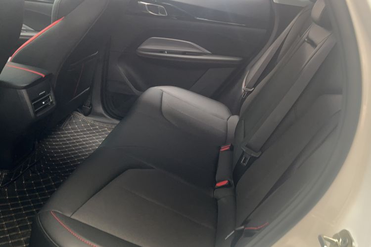 Used CHANGAN OSHAN Z6 2022 Blue Whale 1.5T DCT Smart Navigation Model Interior 3