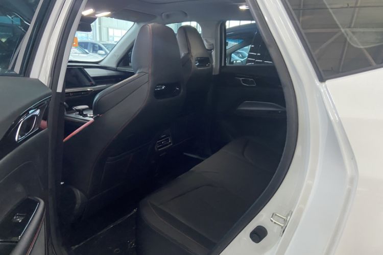Used CHANGAN OSHAN Z6 2022 Blue Whale 1.5T DCT Smart Edition Interior 5