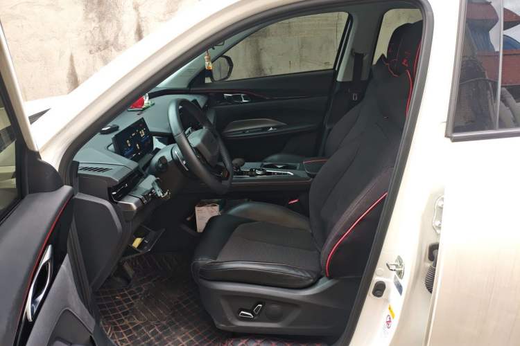Used CHANGAN OSHAN Z6 2022 Blue Whale 1.5T DCT Luxury Model Left Front Seat