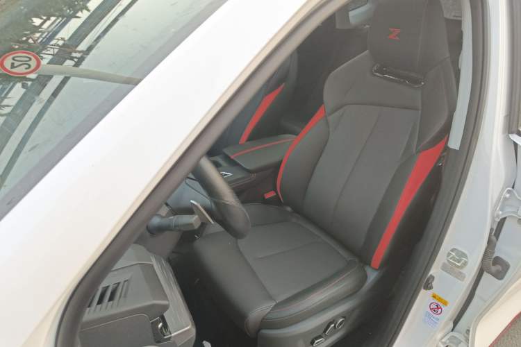 Used CHANGAN OSHAN Z6 2022 Blue Whale 1.5T DCT Smart Edition Left Front Seat