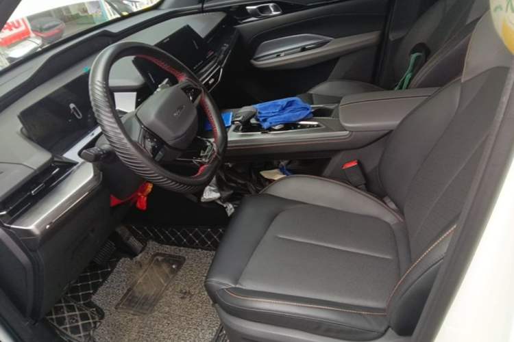 Used CHANGAN OSHAN Z6 2022 Blue Whale 1.5T DCT Smart Edition Left Front Seat