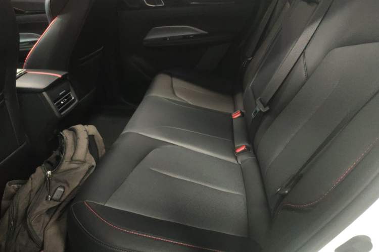 Used CHANGAN OSHAN Z6 2022 Blue Whale 1.5T DCT Smart Edition Left Rear Seat
