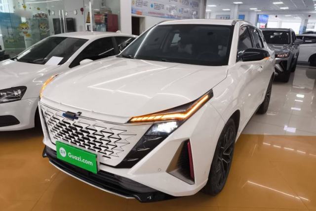 Used CHANGAN OSHAN Z6 2022 Blue Whale 1.5T DCT Smart Navigation Model