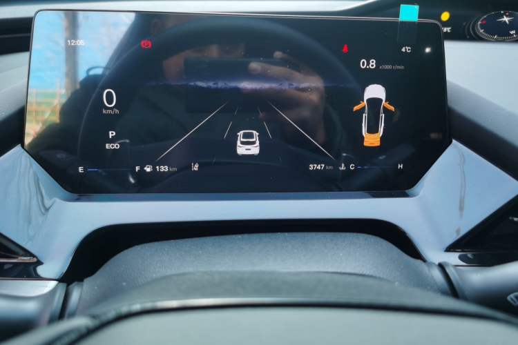 Used CHANGAN OSHAN Z6 2022 Blue Whale 1.5T DCT Smart Edition Urban Version Odometer Close Up