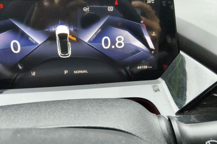 Used CHANGAN OSHAN Z6 2022 Blue Whale 1.5T DCT Smart Edition Odometer Close Up
