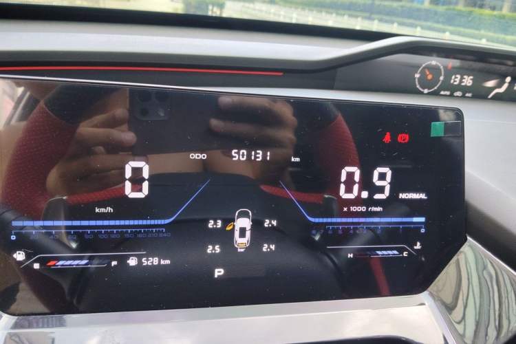 Used CHANGAN OSHAN Z6 2022 Blue Whale 1.5T DCT Luxury Model Odometer Close Up