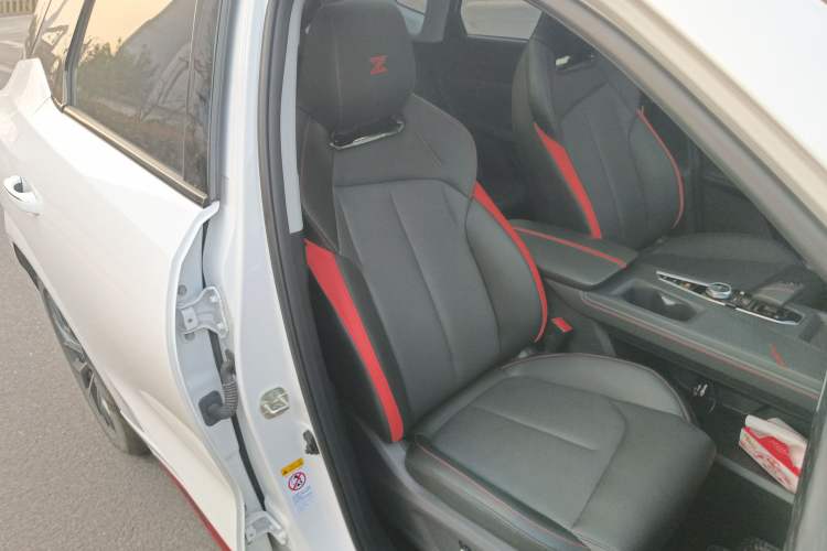 Used CHANGAN OSHAN Z6 2022 Blue Whale 1.5T DCT Smart Edition Right Front Seat