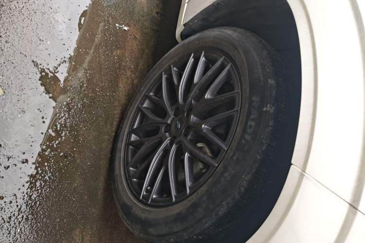 Used CHANGAN OSHAN Z6 2022 Blue Whale 1.5T DCT Luxury Model Right Front Wheel Hub