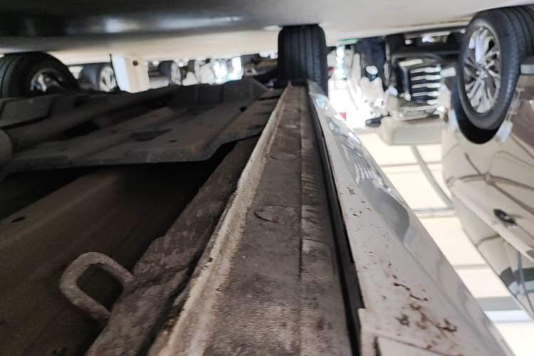 Used CHANGAN OSHAN Z6 2022 Blue Whale 1.5T DCT Smart Edition Right Side Sill