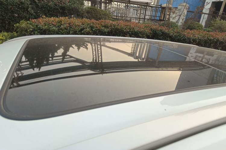 Used CHANGAN OSHAN Z6 2022 Blue Whale 1.5T DCT Smart Edition Roof