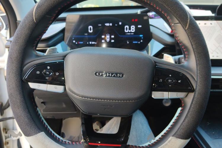 Used CHANGAN OSHAN Z6 2022 Blue Whale 1.5T DCT Luxury Model Steering Wheel