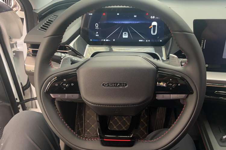 Used CHANGAN OSHAN Z6 2022 Blue Whale 1.5T DCT Smart Navigation Model Steering Wheel