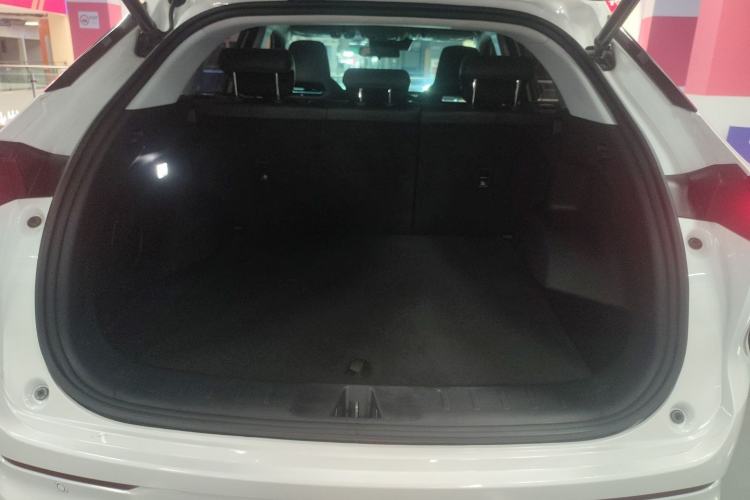 Used CHANGAN OSHAN Z6 2022 Blue Whale 1.5T DCT Smart Edition Trunk