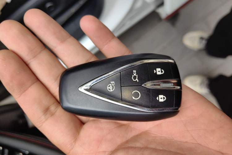 Used CHANGAN OSHAN Z6 2022 Blue Whale 1.5T DCT Smart Navigation Model Vehicle Key
