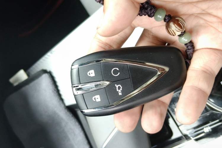 Used CHANGAN OSHAN Z6 2022 Blue Whale 1.5T DCT Luxury Model Vehicle Key