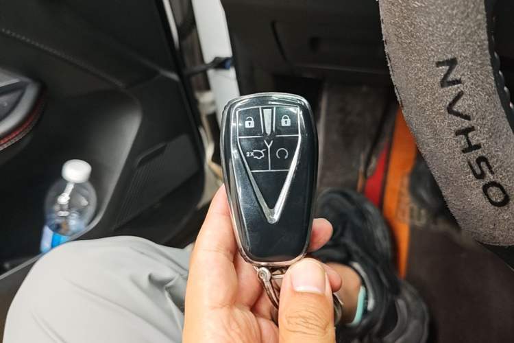Used CHANGAN OSHAN Z6 2022 Blue Whale 1.5T DCT Smart Edition Urban Version Vehicle Key