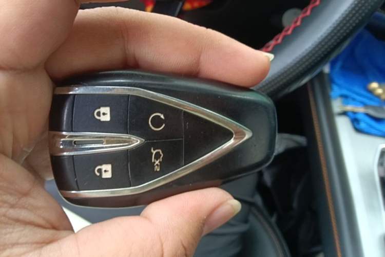 Used CHANGAN OSHAN Z6 2022 Blue Whale 1.5T DCT Smart Edition Vehicle Key