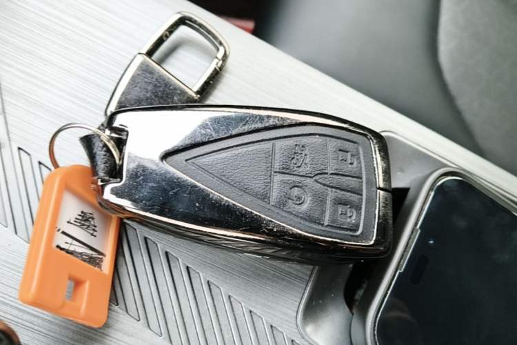 Used CHANGAN OSHAN Z6 2022 Blue Whale 1.5T DCT Smart Edition Vehicle Key