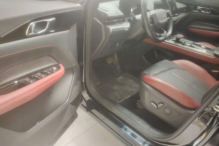 Used CHANGAN OSHAN Z6 2023 Blue Whale 1.5T DCT Smart Luxury Model Driver Seat