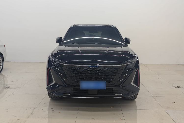 Used CHANGAN OSHAN Z6 2023 Blue Whale 1.5T DCT Smart Luxury Model Exterior 1