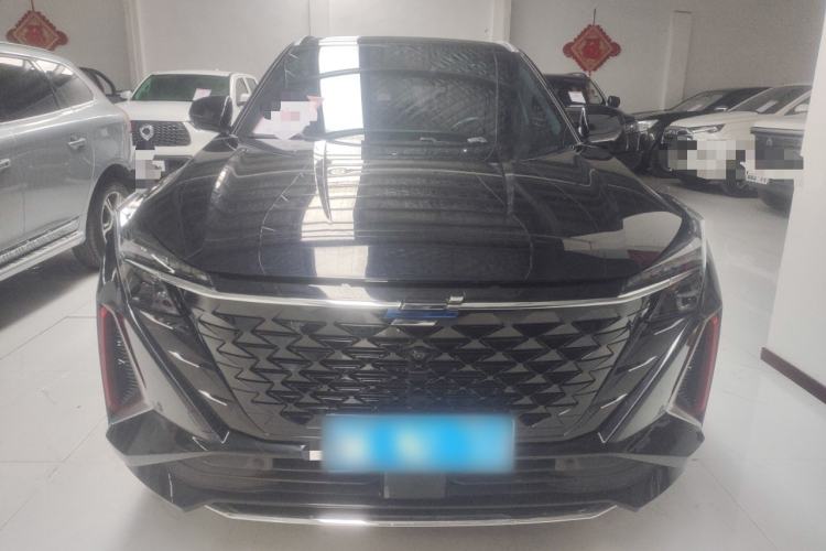 Used CHANGAN OSHAN Z6 2023 Blue Whale 1.5T DCT Smart Luxury Model Front