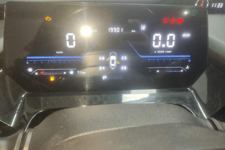 Used CHANGAN OSHAN Z6 2023 Blue Whale 1.5T DCT Smart Luxury Model Instrument Cluster
