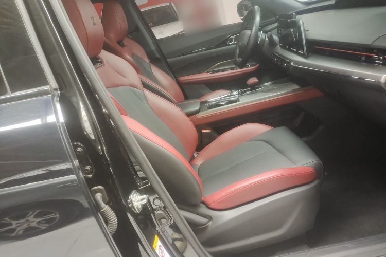 Used CHANGAN OSHAN Z6 2023 Blue Whale 1.5T DCT Smart Luxury Model Right Front Seat