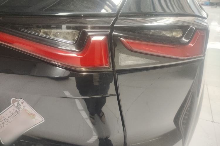 Used CHANGAN OSHAN Z6 2023 Blue Whale 1.5T DCT Smart Luxury Model Right Rear Taillight