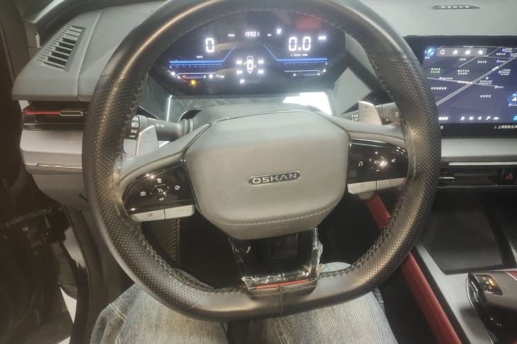 Used CHANGAN OSHAN Z6 2023 Blue Whale 1.5T DCT Smart Luxury Model Steering Wheel