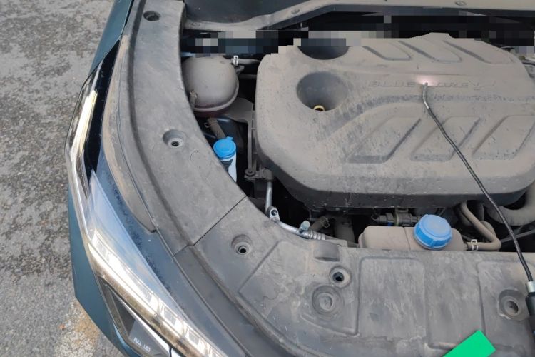 Used CHANGAN OSHAN Z6 2023 Blue Whale 1.5T DCT Smart Edition Engine Bay Right
