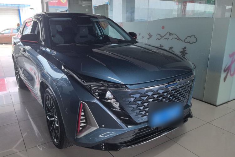 Used CHANGAN OSHAN Z6 2023 Blue Whale 1.5T DCT Smart-Led City Edition Exterior 2