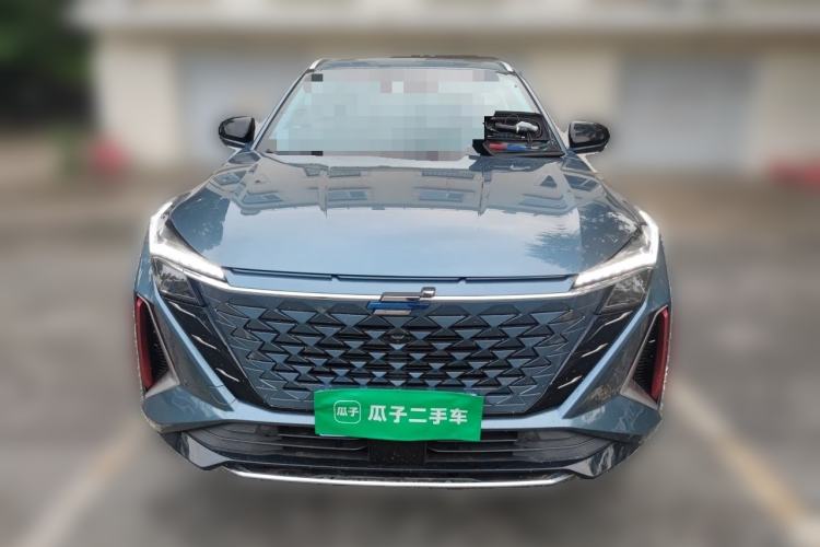 Used CHANGAN OSHAN Z6 2023 Blue Whale 1.5T DCT Smart Edition Front