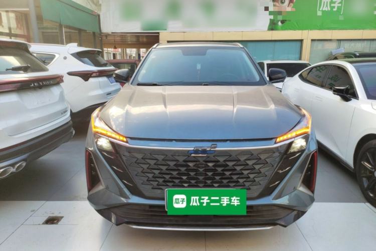 Used CHANGAN OSHAN Z6 2023 Blue Whale 1.5T DCT Smart-Led City Edition Front