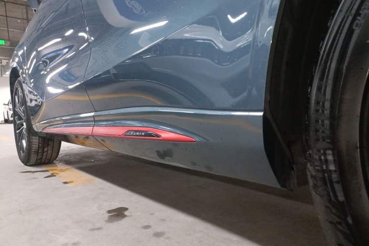 Used CHANGAN OSHAN Z6 2023 Blue Whale 1.5T DCT Smart-Led City Edition Left Side Sill