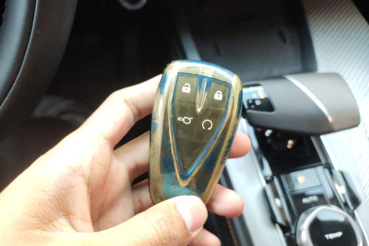 Used CHANGAN OSHAN Z6 2023 Blue Whale 1.5T DCT Smart-Led City Edition Vehicle Key