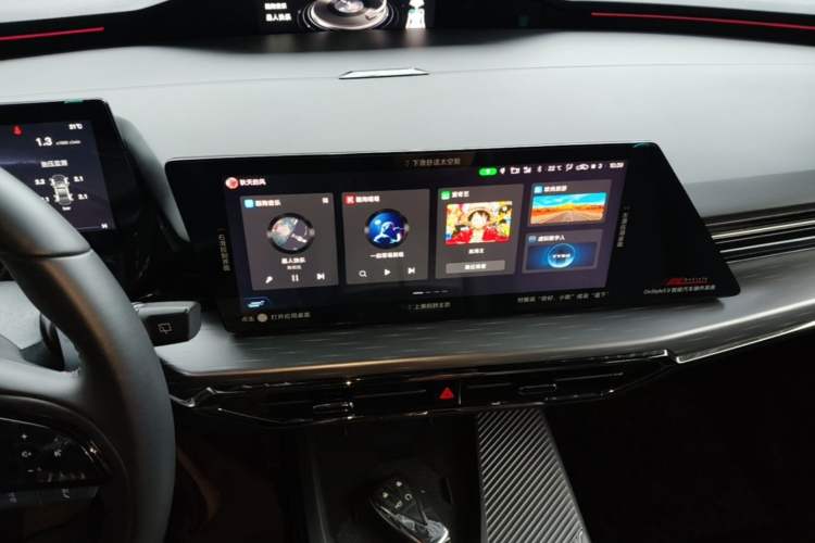 Used CHANGAN OSHAN Z6 2023 Blue Whale 2.0T Automatic Zhiyuan Model Audio And AC Panel