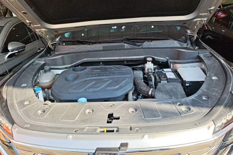 Used CHANGAN OSHAN Z6 2023 Blue Whale 1.5T DCT Smart Edition Engine Bay