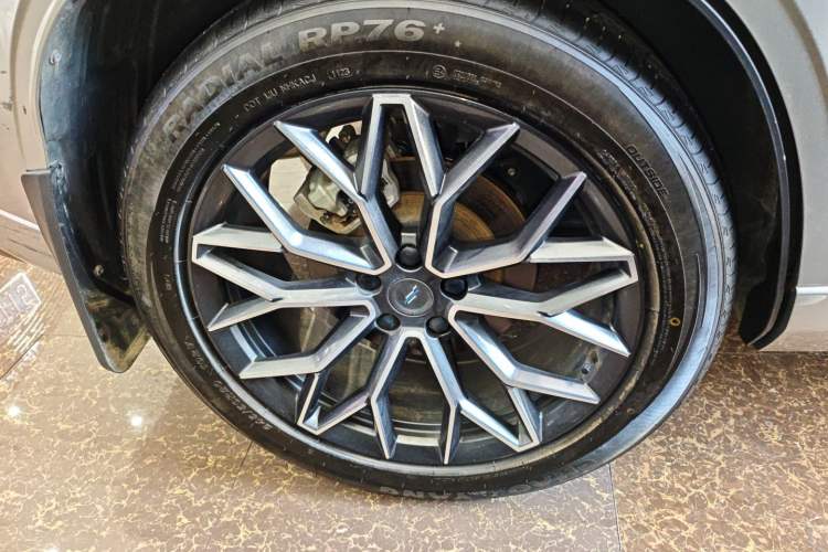 Used CHANGAN OSHAN Z6 2023 Blue Whale 1.5T DCT Smart Edition Exterior 8