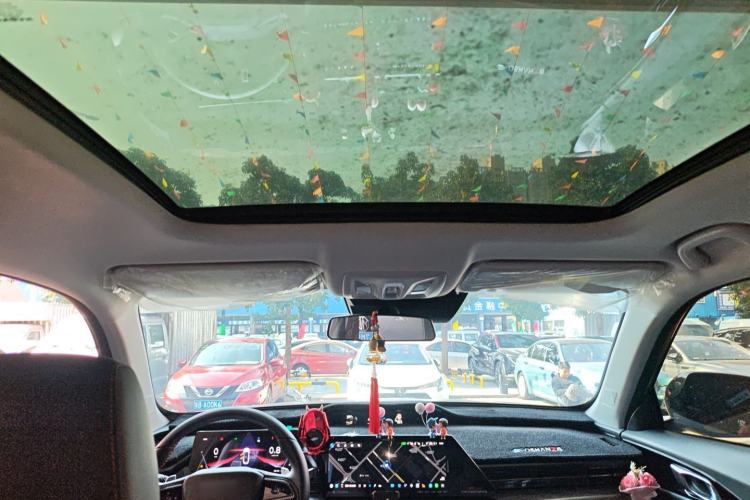 Used CHANGAN OSHAN Z6 2023 Blue Whale 1.5T DCT Smart Edition Headliner