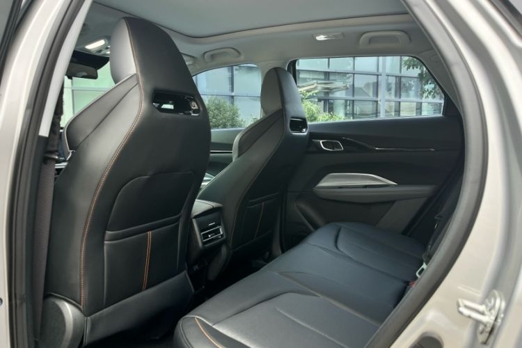 Used CHANGAN OSHAN Z6 2023 Blue Whale 1.5T DCT Smart Edition Interior 3