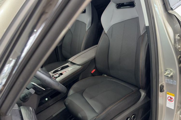 Used CHANGAN OSHAN Z6 2023 Blue Whale 1.5T DCT Smart Edition Left Front Seat