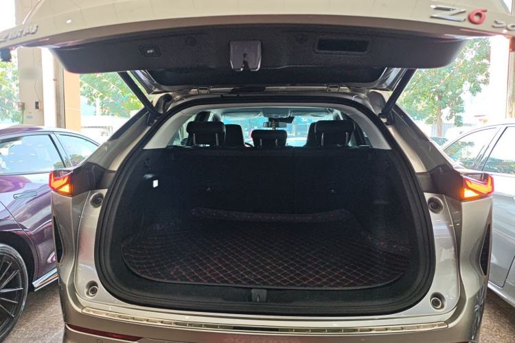 Used CHANGAN OSHAN Z6 2023 Blue Whale 1.5T DCT Smart Edition Trunk