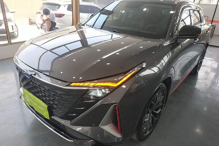Used CHANGAN OSHAN Z6 2023 Blue Whale 1.5T DCT Smart-Led City Edition Guazi used car, China used car export, Used car for sale, Used  cars, Cheapest cars for sale