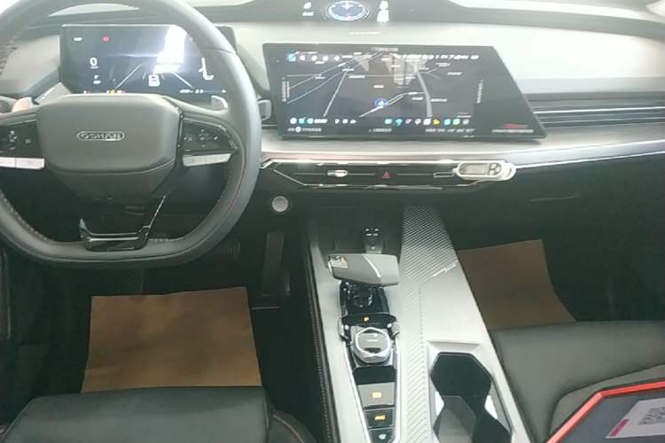 Used CHANGAN OSHAN Z6 2023 Blue Whale 1.5T DCT Smart-Led City Edition Audio And AC Panel