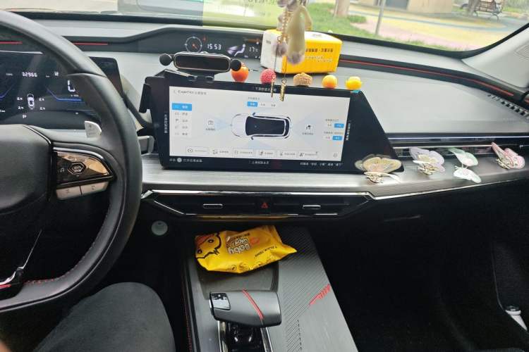 Used CHANGAN OSHAN Z6 2023 Blue Whale 1.5T DCT Luxury Model Audio And AC Panel